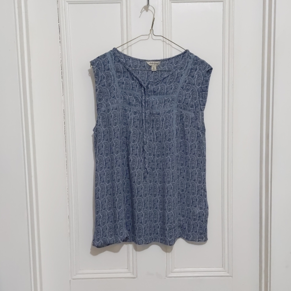 Lucky Brand blue paisley sleeveless blouse